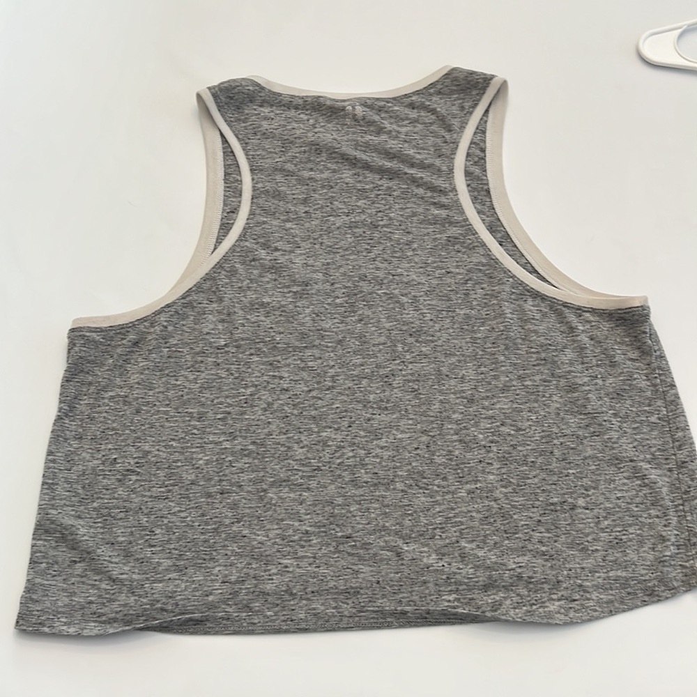 VICTORIA’S Secret Heather gray tank top with front pocket size M - Picture 4 of 16